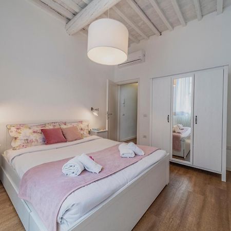32 Nero - Florence Apartment San Niccolo Bagian luar foto