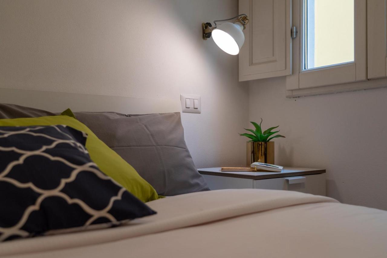 32 Nero - Florence Apartment San Niccolo Bagian luar foto